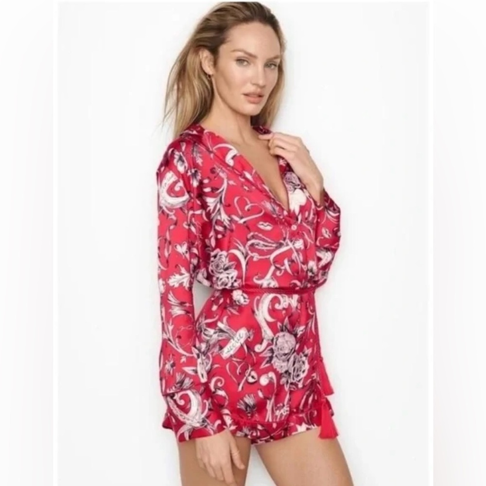 Victoria's Secret Red and White Floral Sleep Romper, size large